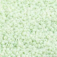 10/0 Czech Seed Beads #1425V Pearl Dyed Pale Green 22g