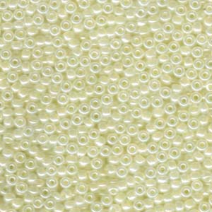 8/0 Miyuki Seed Beads #0527 Ceylon Butter Cream 22g