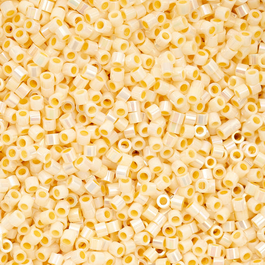 11/0 Cylin Beads #1021 Cream AB 25g Bag