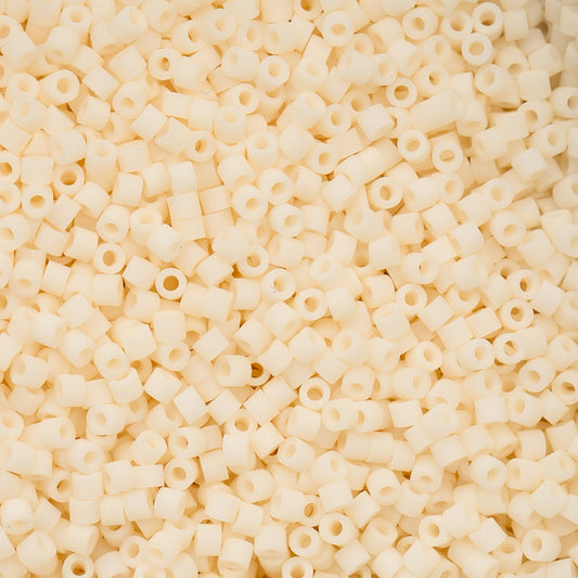 11/0 Cylin Beads #1157 Matte Macaron Warm Cream 25g Bag