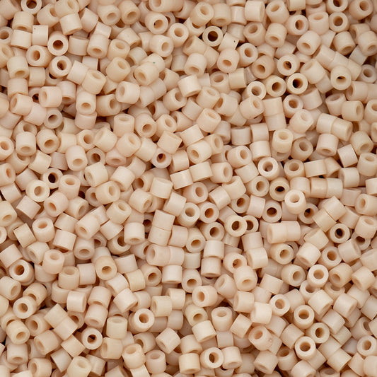 11/0 Cylin Beads #1170 Matte Macaron Oat Milk 25g Bag