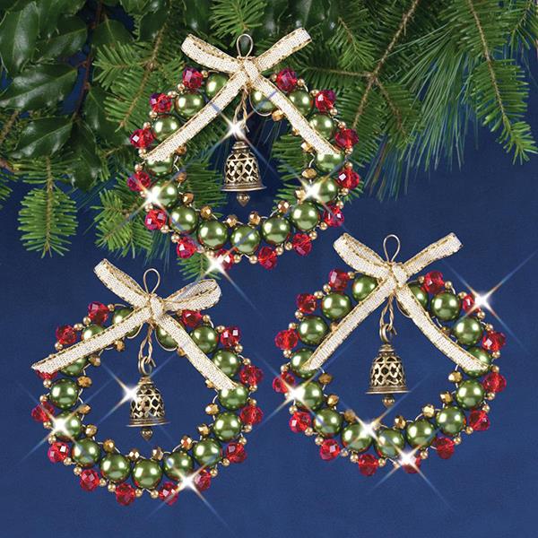 Solid Oak Nostalgic Christmas kit featuring Beaded festive wreaths ornaments